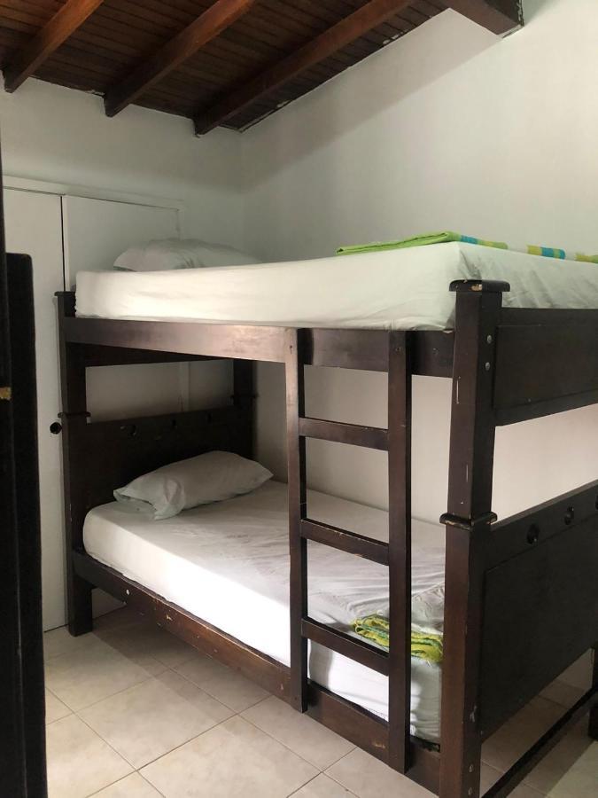 New Memphis Hostal Medellin Luaran gambar
