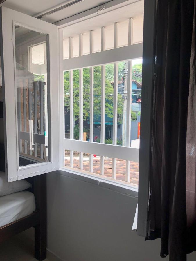New Memphis Hostal Medellin Luaran gambar