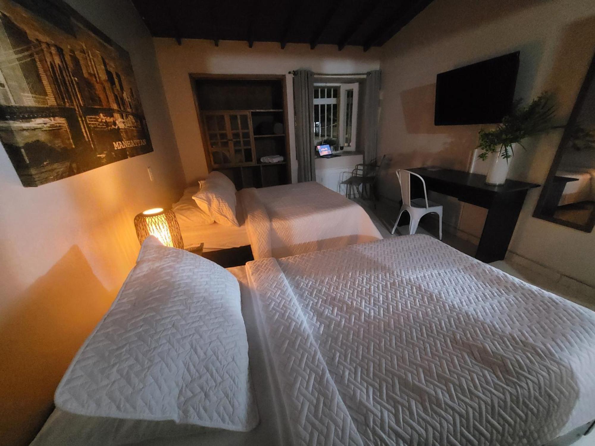 New Memphis Hostal Medellin Luaran gambar