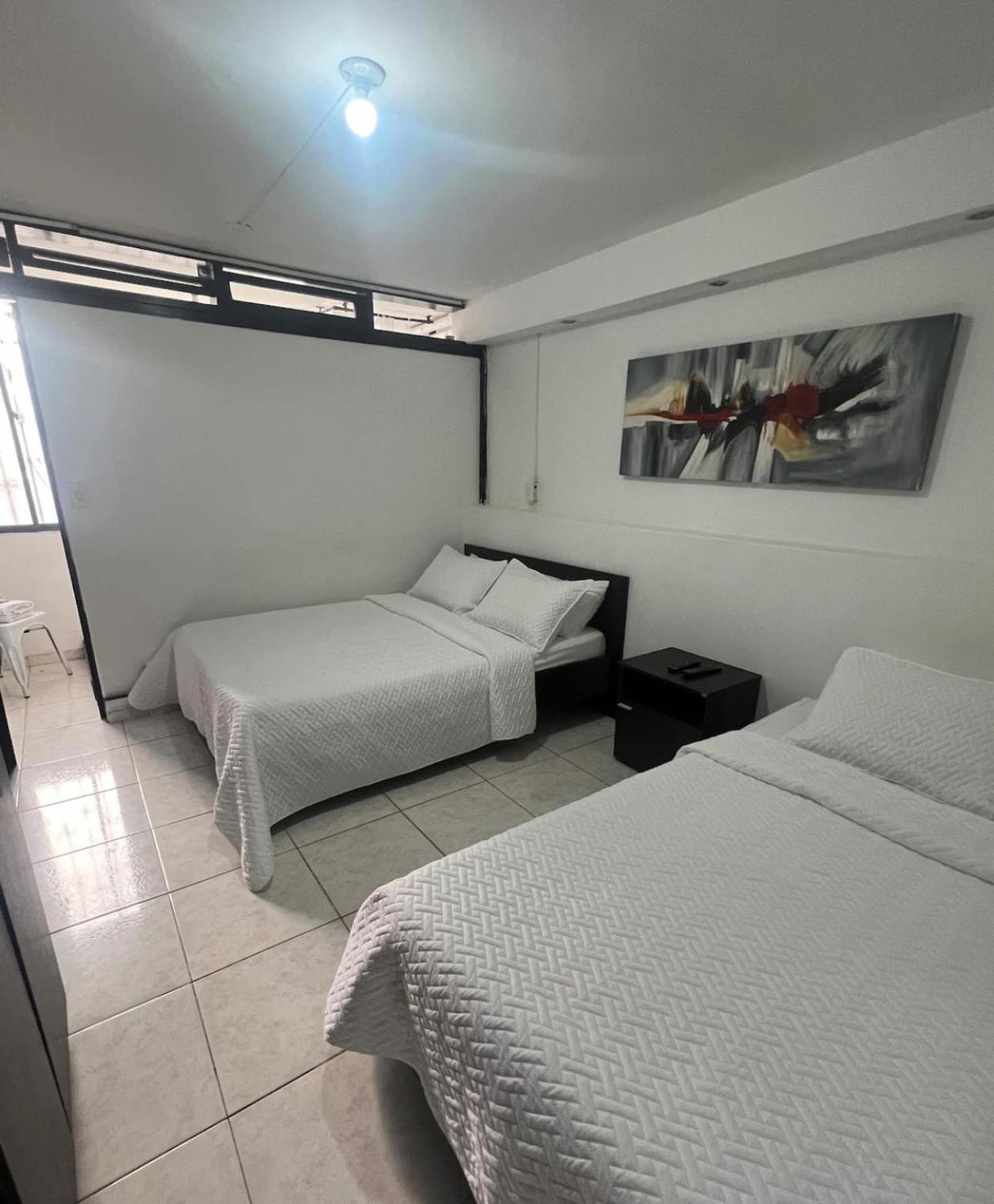 New Memphis Hostal Medellin Luaran gambar